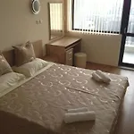 公寓 雅尔塔金沙迪拉乌酒店