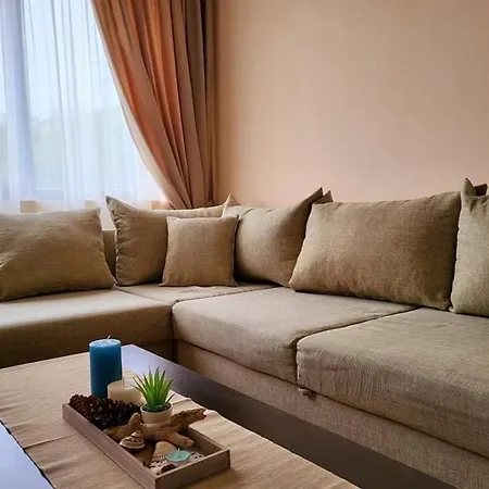 Dilov In Yalta Apartmán *