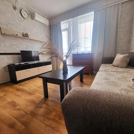 Appartamento Dilov In Yalta Golden Sands