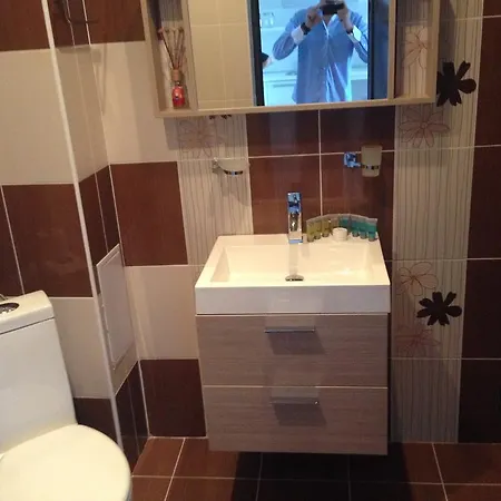 Dilov In Yalta Zlate písky