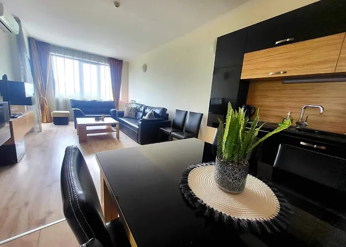 Dilov In Yalta 골든샌드