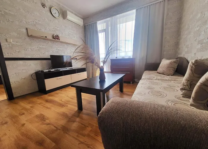 Appartamento Dilov In Yalta Golden Sands