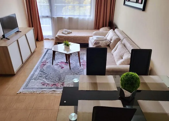 Appartamento Dilov In Yalta Golden Sands