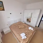 Dilov In Yalta * Goudstrand