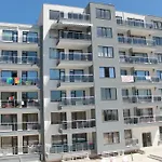 Dilov In Yalta Appartement Goudstrand