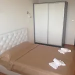 Appartement Dilov In Yalta Goudstrand