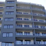 Dilov In Yalta Goudstrand