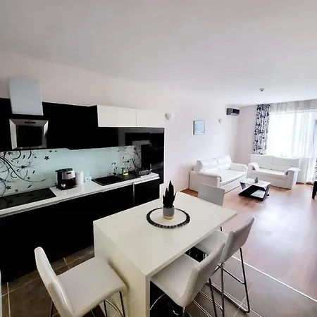 Dilov In Yalta * Złote Piaski