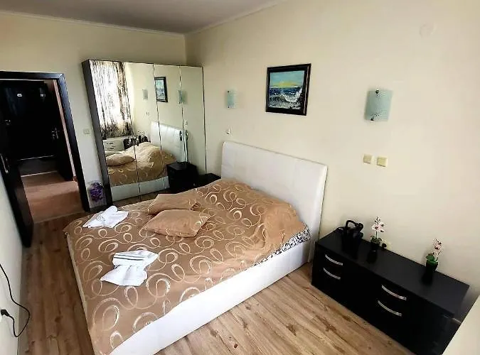 Dilov In Yalta Golden Sands