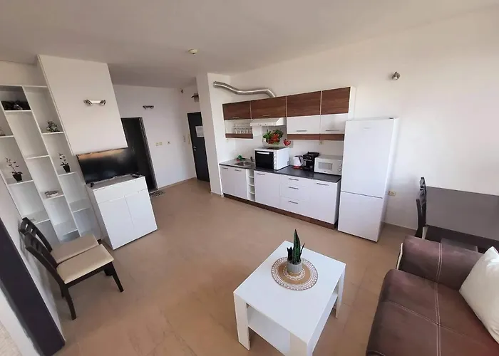 Apartamento Dilov In Yalta Golden Sands