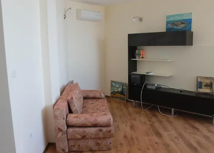 Dilov In Yalta * Golden Sands