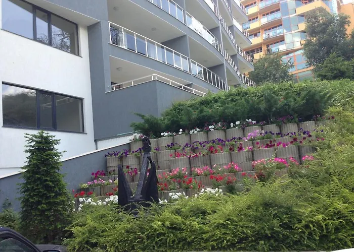 Dilov In Yalta Apartamento Golden Sands